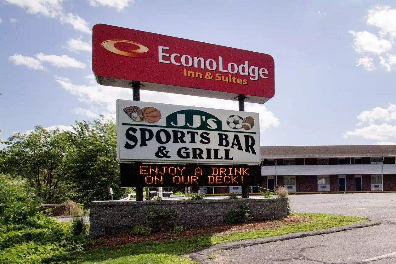 Econo Lodge Inn & Suites Northborough Exterior photo